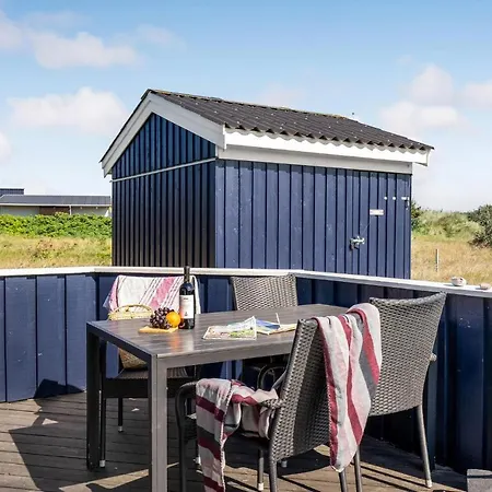 Dom wakacyjny Amazing Home In Hvide Sande With Sauna