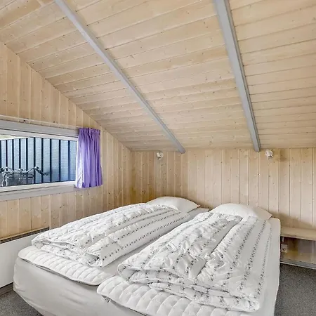 Dom wakacyjny Amazing Home In Hvide Sande With Sauna