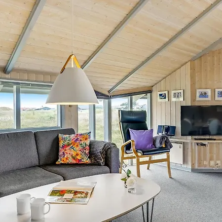 Dom wakacyjny Amazing Home In Hvide Sande With Sauna